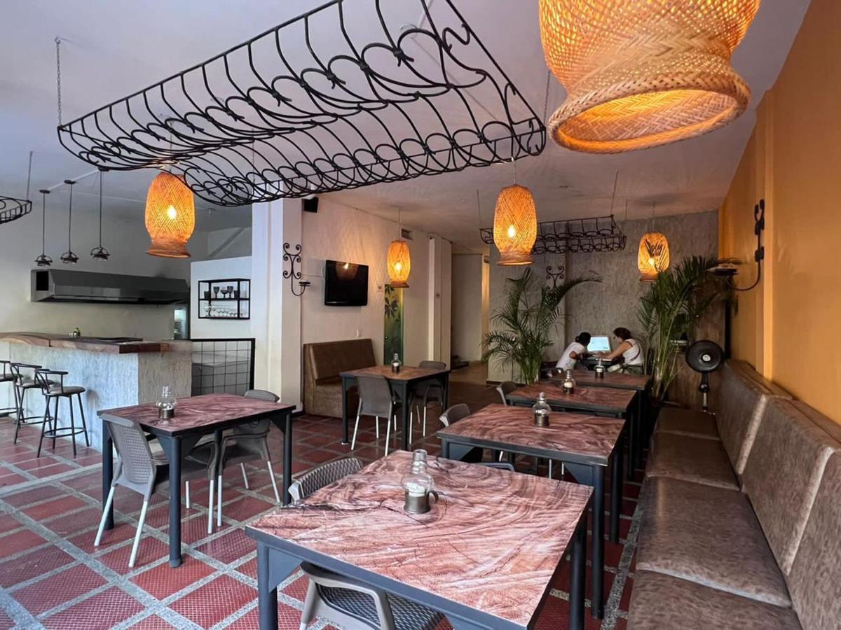 Curazao Hotel -Centro Historico- سانتا في دي أنتيوكيا المظهر الخارجي الصورة