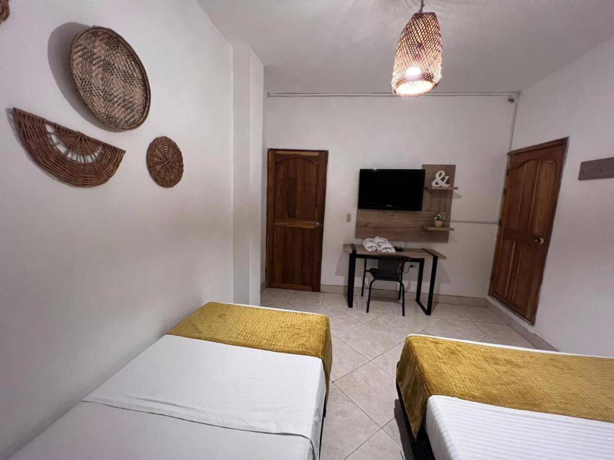Curazao Hotel -Centro Historico- سانتا في دي أنتيوكيا المظهر الخارجي الصورة