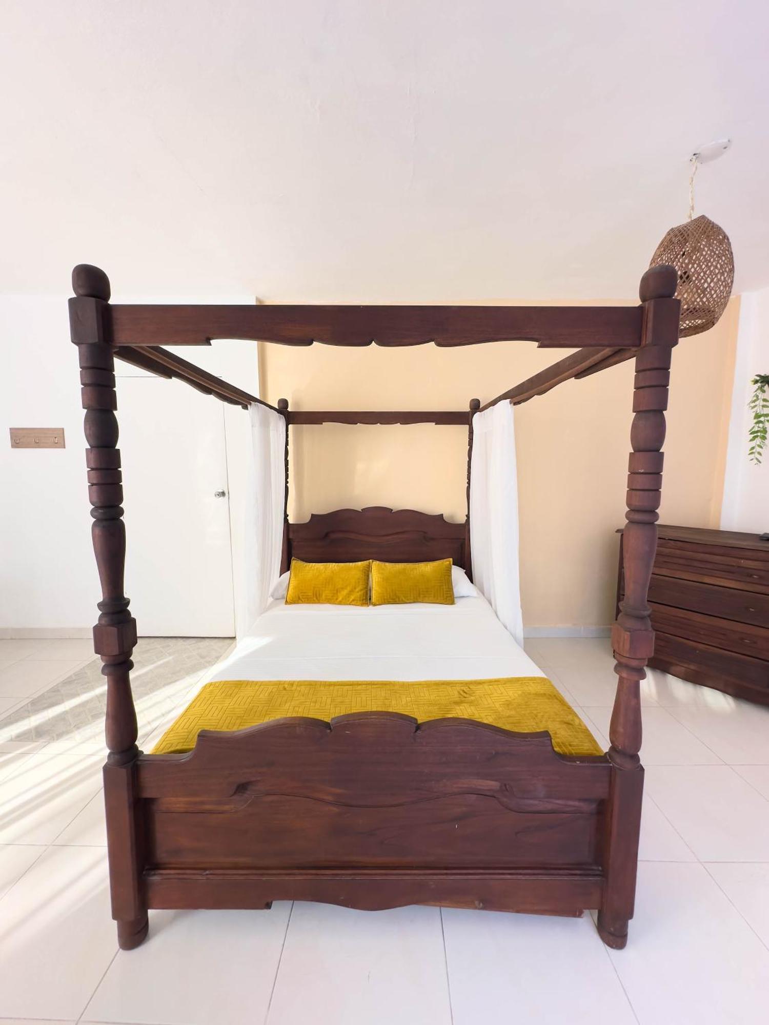 Curazao Hotel -Centro Historico- سانتا في دي أنتيوكيا المظهر الخارجي الصورة