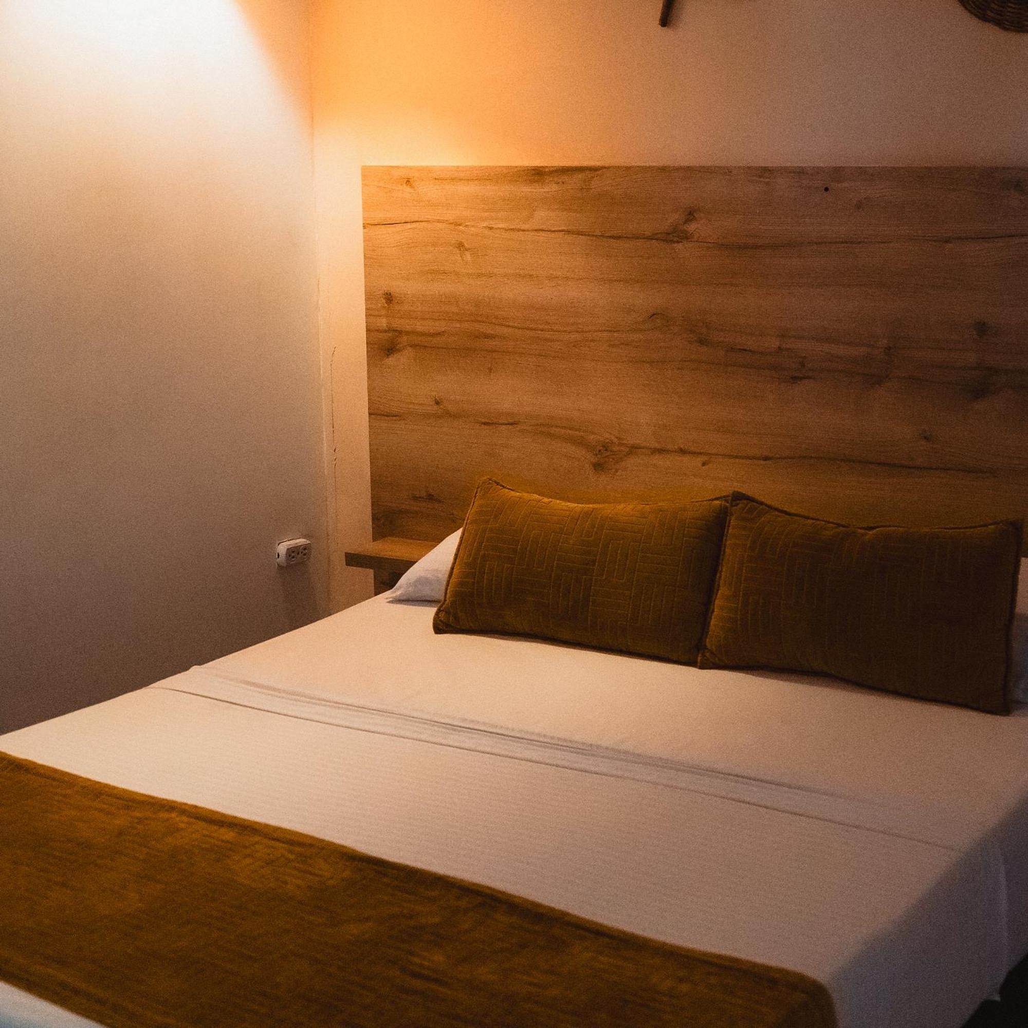 Curazao Hotel -Centro Historico- سانتا في دي أنتيوكيا المظهر الخارجي الصورة
